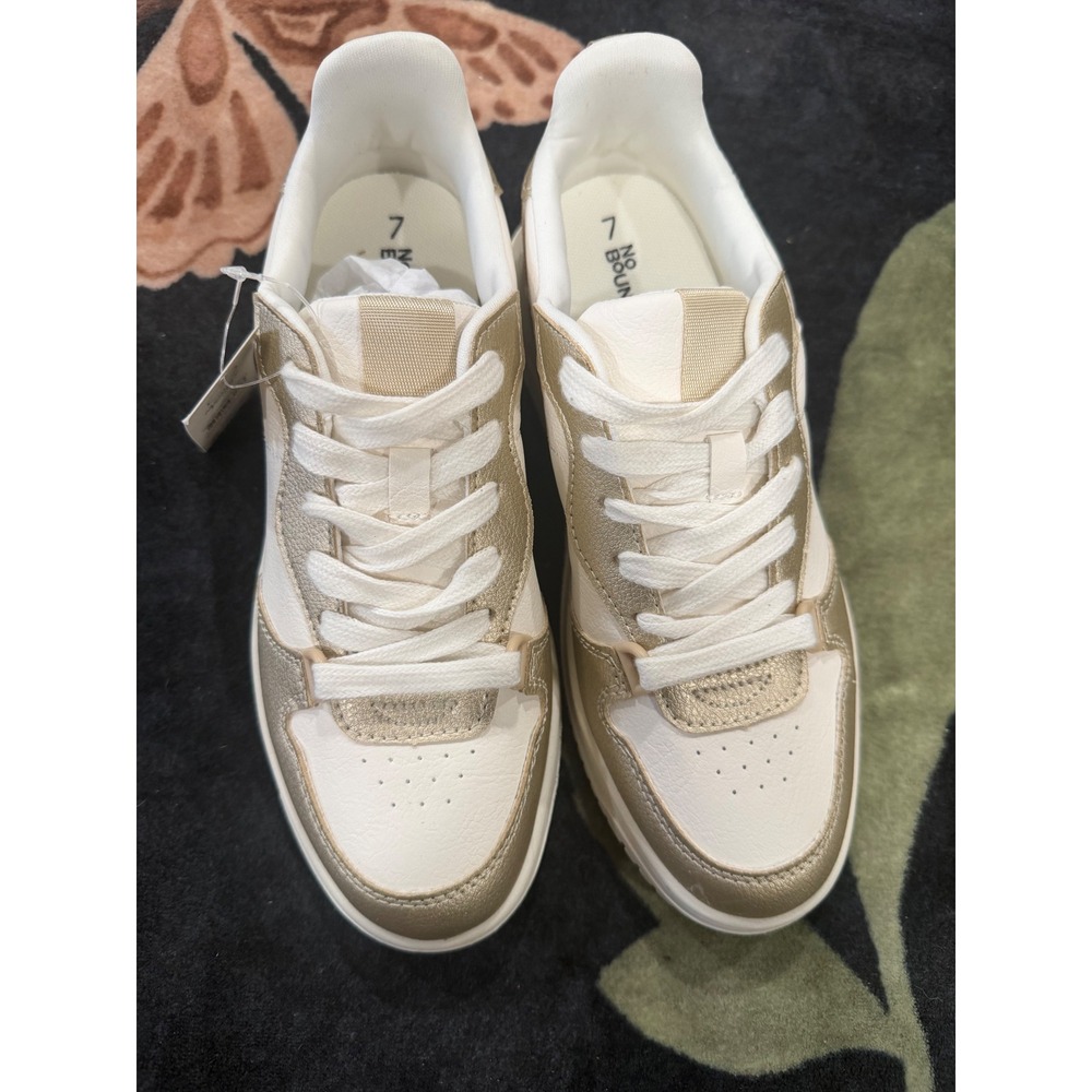 No Boundaries‎ Womens White Gold Metallic Court Sneakers Memory Foam Size 7 NEW